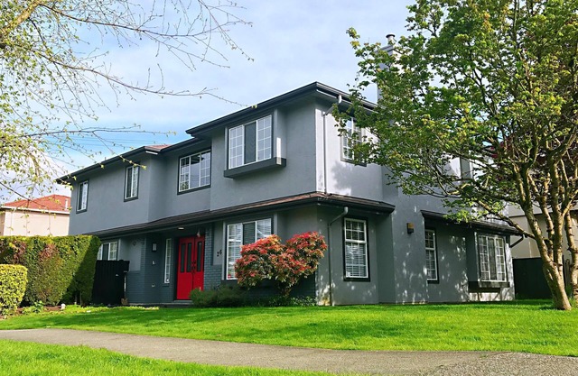 Newly Refurbished Cozy Private Room with Private Bathroom