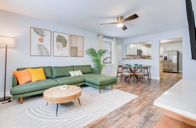NEWLY Remodeled and Furnished 3 Bedroom Bungalow in Quiet Savannah Gardens