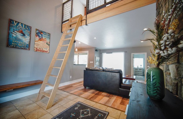 Newly remodeled home near Glenwood & hot springs