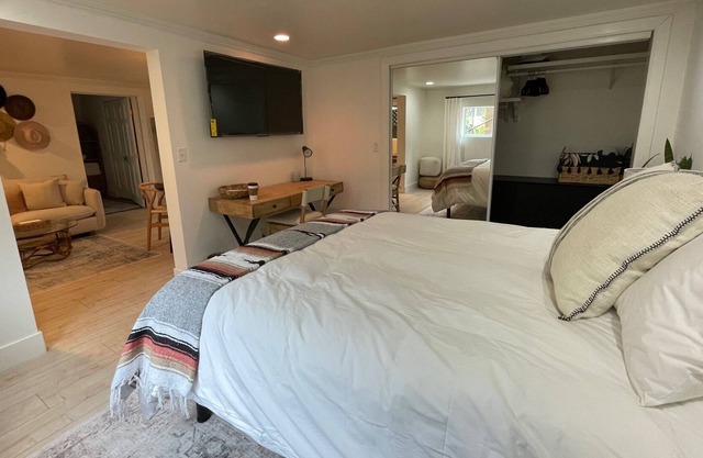 Newly remodeled, peaceful space next to Ventura River