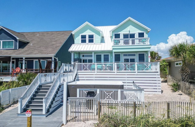 Newly Renovated May of 25, Be the First to Stay in this Beachfront House!
