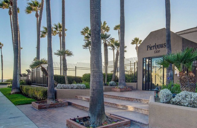 Newly Renovated Beach Condo with Ocean Views!
