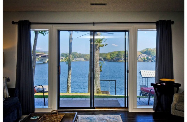 Newly renovated condo with beautiful lake front views