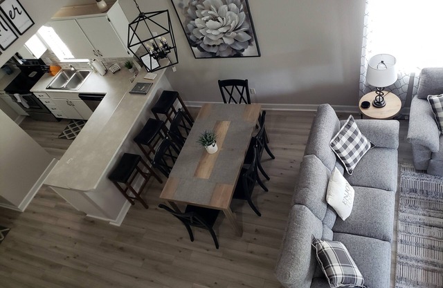 NEWLY UPDATED 3 Bedroom-3 full bath- CLOSE TO EVERYTHING!