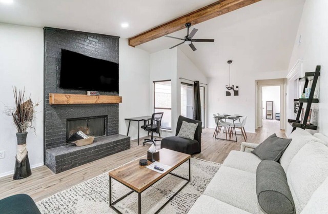 Newly Updated Cozy Home