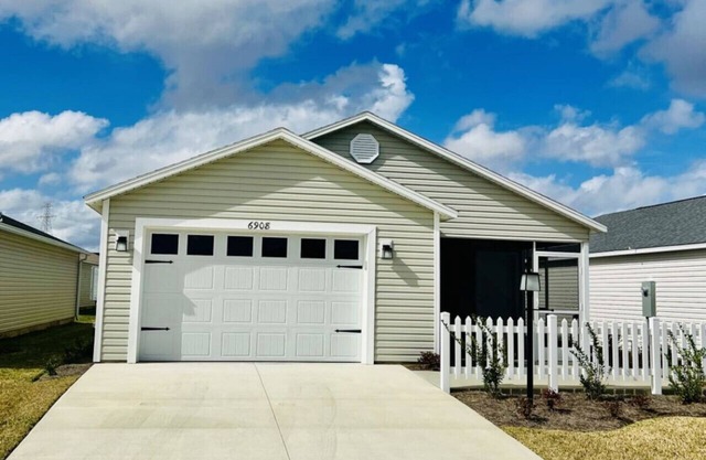 Next/Pitch & Putt, short ride/Sawgrass, 55m/Disney