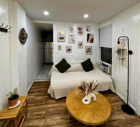 Next to Manhattan 2 Bedrooms Apartment - Subway 20 steps, Manhattan 1 Stop