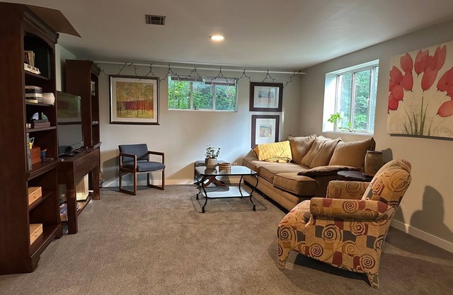 Nice 1-bedroom/studio apartment in Lakewood with WiFi access