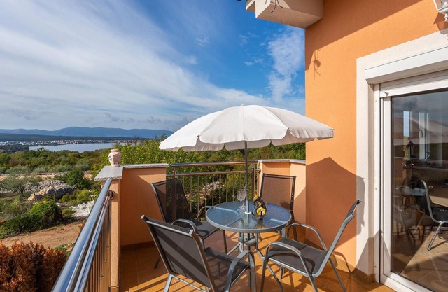 Nice apartment in Sveti Vid-Miholjice
