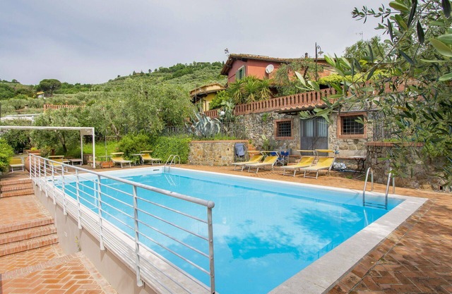 Nice apartment for 3 people with pool, hot tub, WIFI, TV, patio and pets allowed