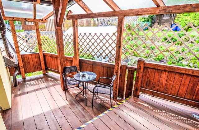 Nice apartment for 5 people with WIFI, patio and pets allowed