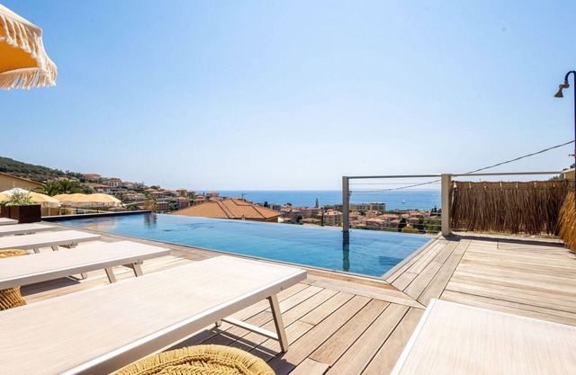 Nice apartment for 4 guests with pool, WIFI, A/C, TV and patio