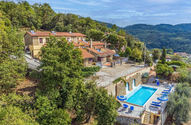 Nice apartment for 4 guests with WIFI, pool, balcony, pets allowed and panoramic view