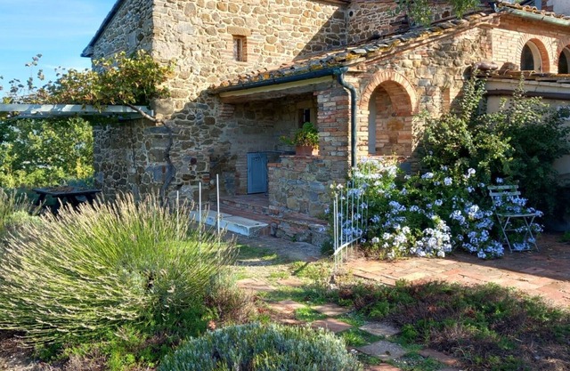 Nice apartment in villa for 2 guests with pool, A/C, WIFI, patio, panoramic view and parking