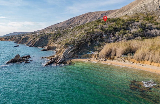 Nice apartment in Novalja with house sea view