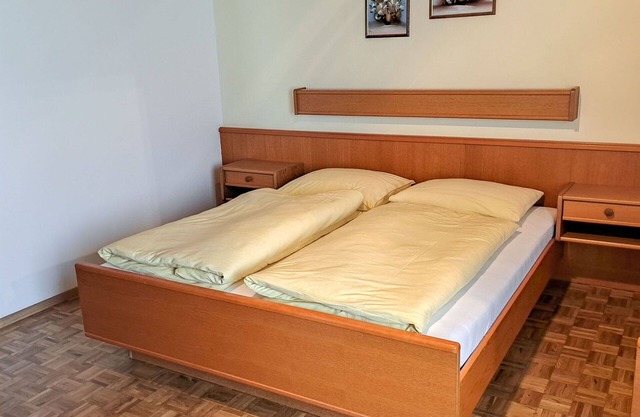 Nice apartment in villa for 5 people with WIFI, TV and balcony