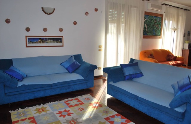 NICE APT 90 sqm 10 minutes from VATICAN -Wi-Fi - SMART TV - AIR CONDITIONED