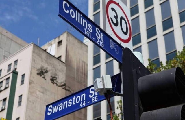 Nice city stay at Collins apartment