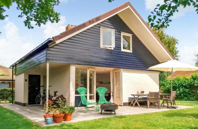 Nice Home In Brouwershaven With Wifi