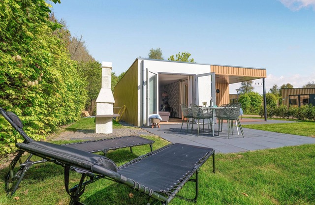 Nice home in Heinkenszand with sauna