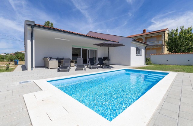 Nice home in Kampor with WiFi