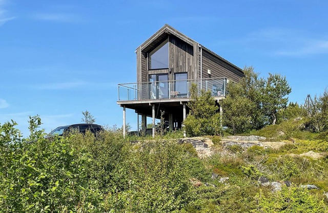 Nice home in Lysøysundet with WiFi