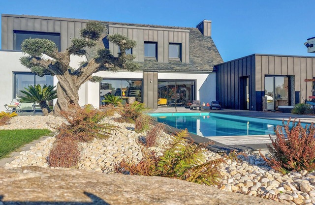 Nice home in Plouhinec