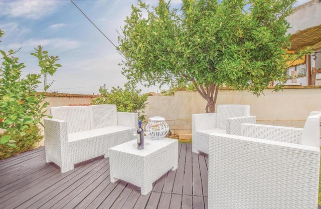 Nice Home In Scoglitti With Wifi