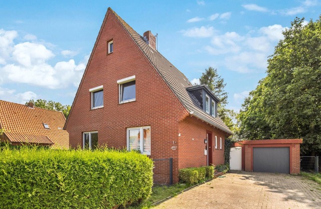 Nice home in Tossens with WiFi