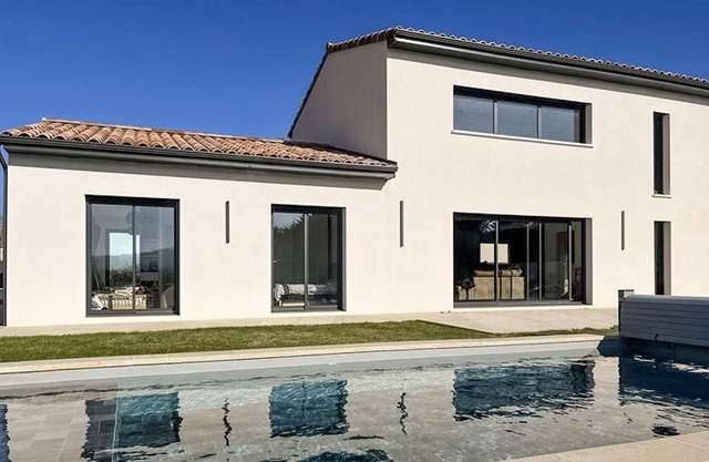 Nice home in Valaurie