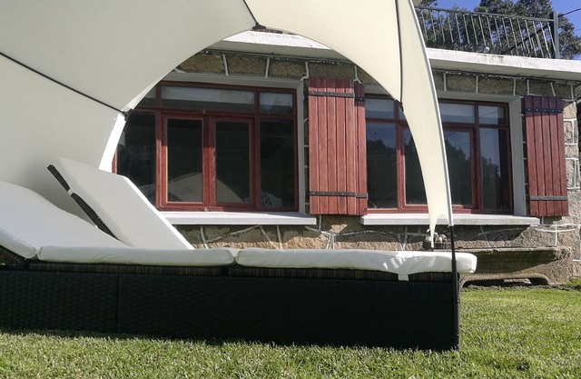 Nice house on the beach of Cariño, Doniños