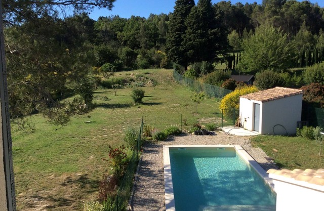 Nice house on the edge of the forest with swimming pool
