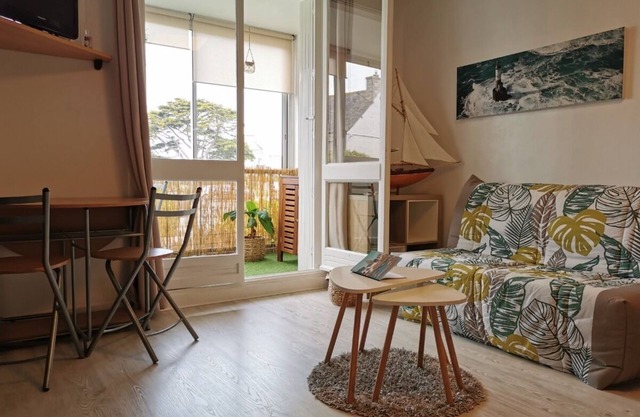 Nice renovated apartment at the beach, thalasso