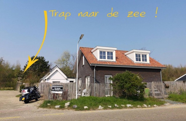 Nicely furnished house, directly by the sea. With your feet in the sand within 1 minute.