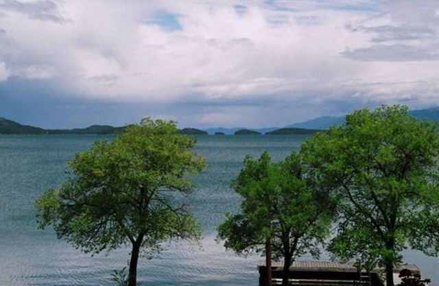 Nicely Remodeled Condo Overlooking Polson Bay And Flathead Lake