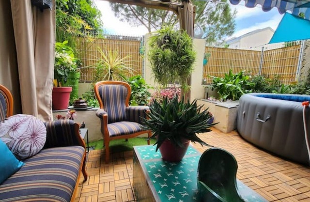 "nid Cosy" Tres Calme Avec Jacuzzi au Centre Ville