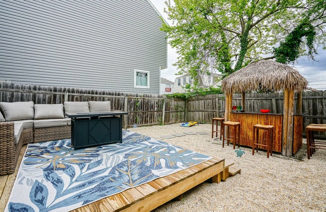NJ Paradise Tiki Hut, 5 mins to NYC Ferry and beaches!