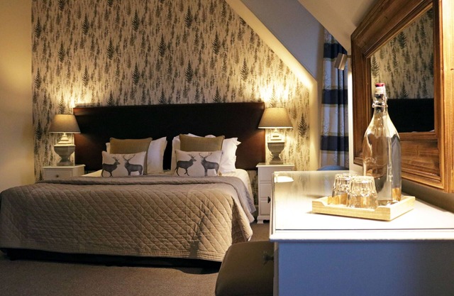 No.12 Hotel & Bistro