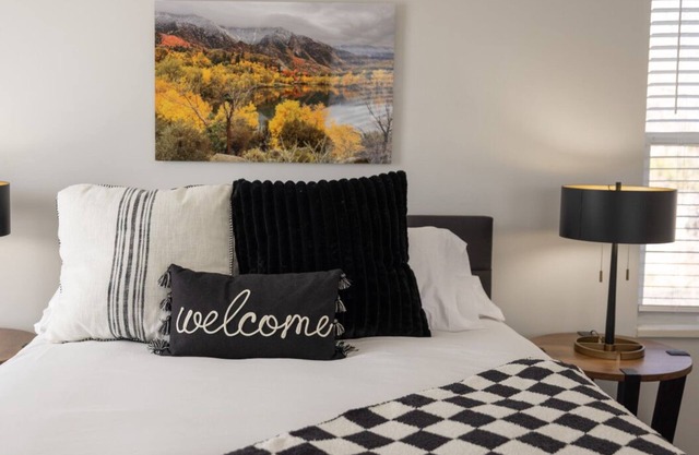 *No Chores* Scholar's Loft + Near University