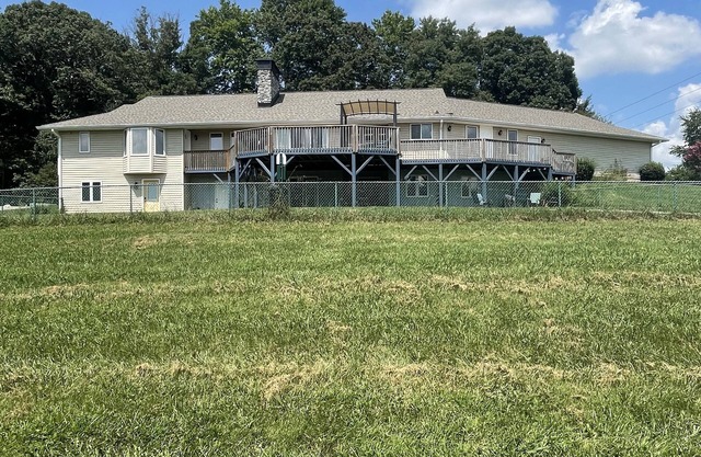 NO HOTEL FEES AVL Luxury Pets Views SPA Game Room