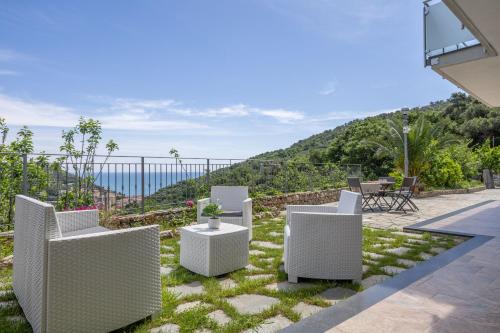Noli Hills - Grand Villa Sea View - GrandMaison