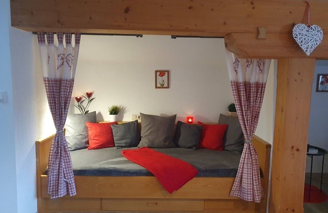 Non-smoking vacation apartment, 65 m², separate bedroom, living room with open kitchen, 2 WCs, balcony