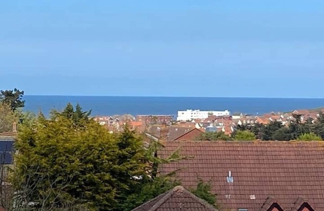Norfolk seaside retreat - 6 mins walk to the town and 15 mins to the beach