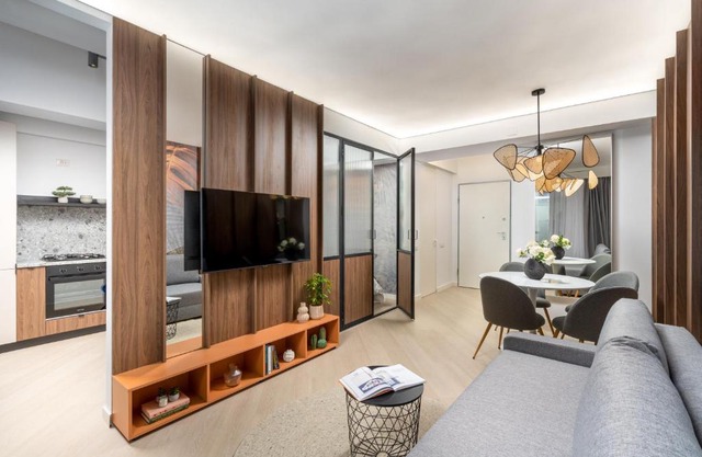 North by Urbanesq Cortina F