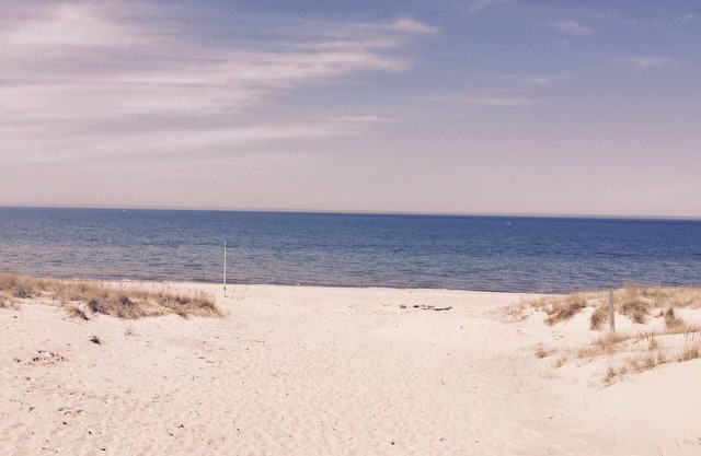 North Shore 9 Bed Property Private Pool,Lake View, Beach, Fire pits