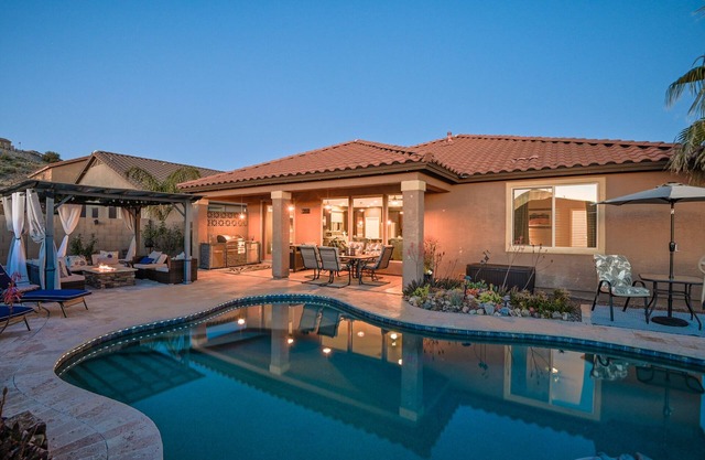 NorthWest Gem Snowbird-Friendly w/Pool Heat opt.