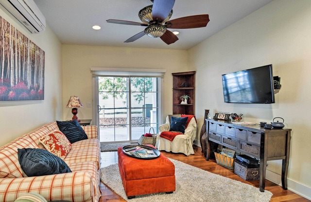 Northwest Michigan Duplex: 1/2 Mi to Lake Michigan