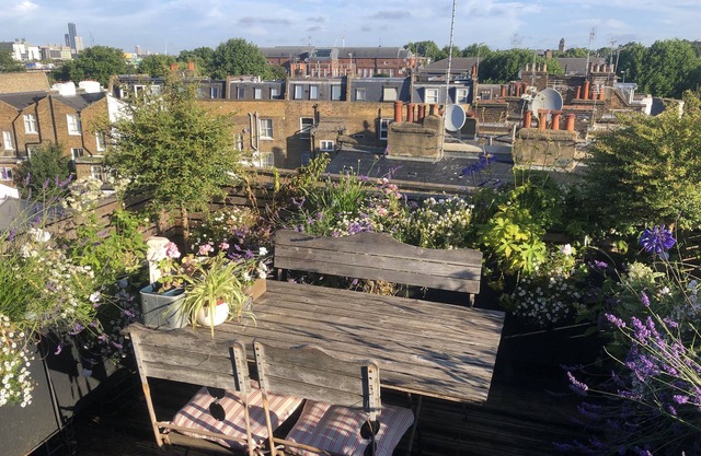 Notting Hill Designer Penthouse with roof terrace