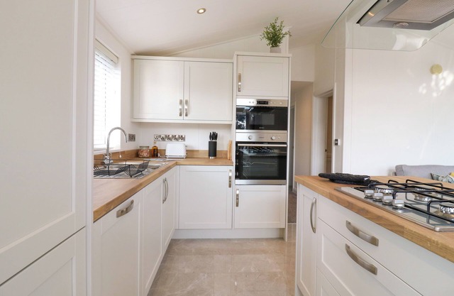 Number 43 The Poplars