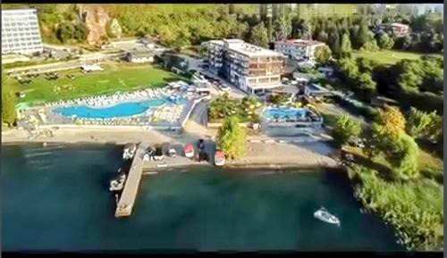 O&S Luxury Apartment by the Ohrid lake